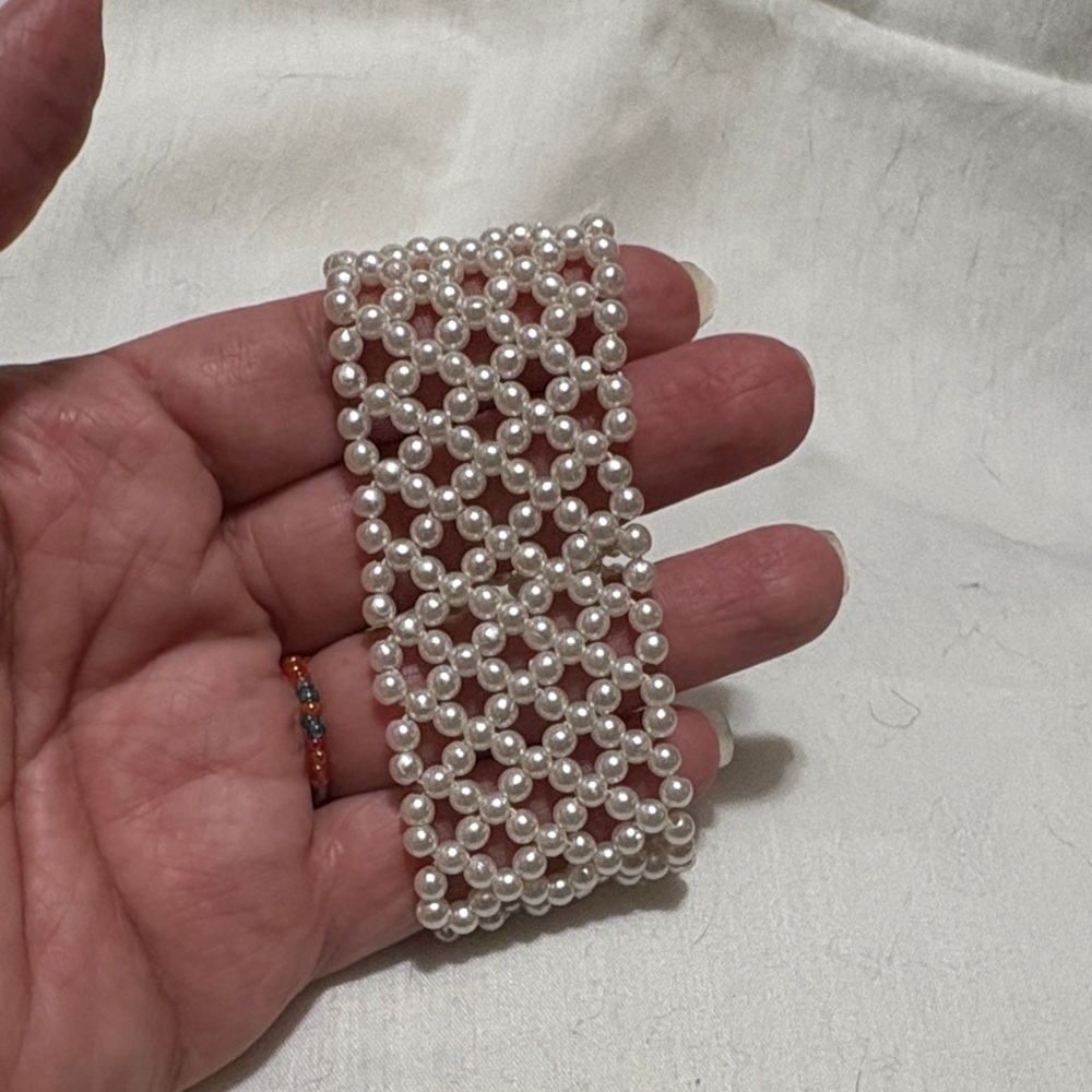 Elegant Pearl Bracelet